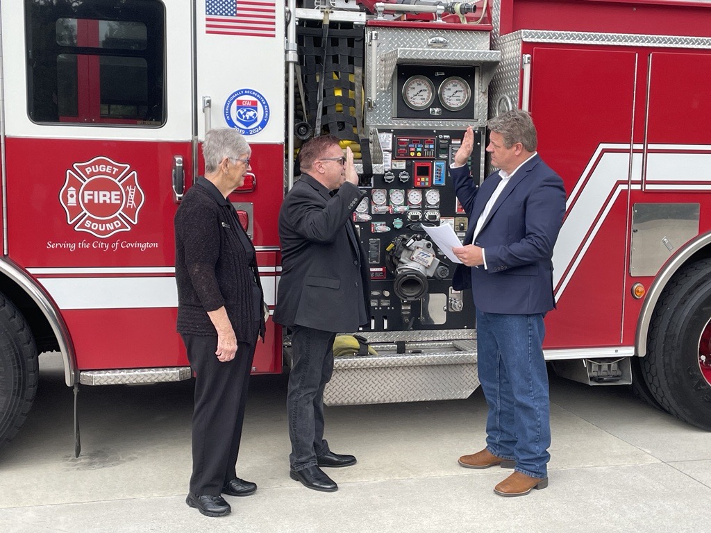 Fire District No. 37 Commissioner Margaret Harto, new Fire District No. 37 Commissioner David Scalabrini, King County Councilmember Reagan Dunn