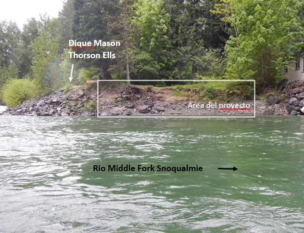 [Esta fotografía muestra el área dañada del dique en marzo de 2019. La extensión del área del proyecto identificada en este apoyo visual es aproximada y se muestra solamente con fines informativos.]