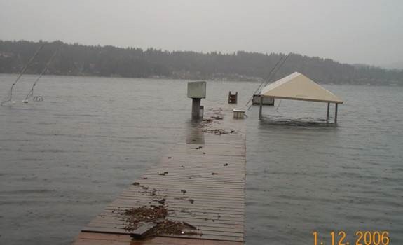 Flooded dock on the Lake Sammamish in 2006.