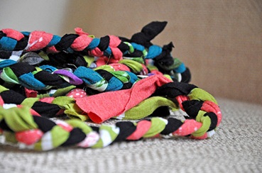 recycled-t-shirt-garland