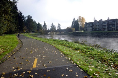 Apartments and condos along the Sammamish River