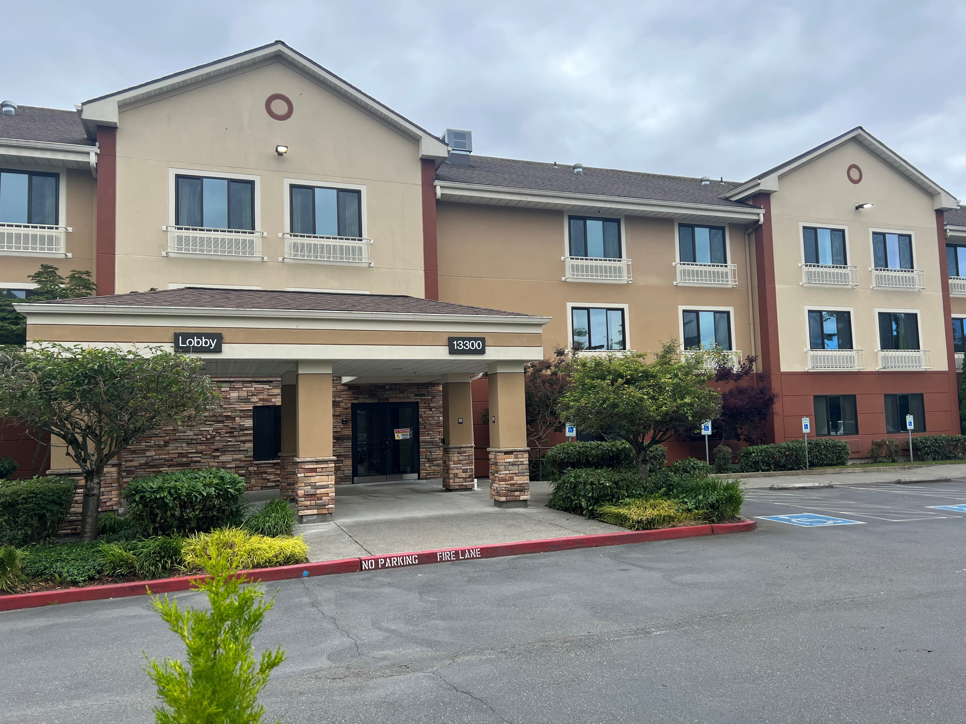 21-PHOTO_A_--_Northgate_HTH