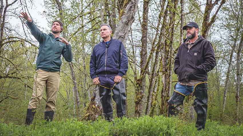 Visiting Green River restoration project - Janne Kaje, Dow Constantine and Dan Eastman
