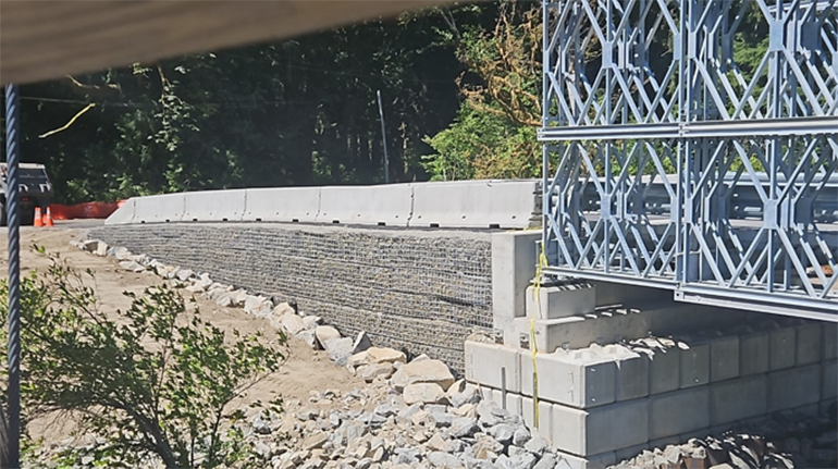 South approach of the bridge.