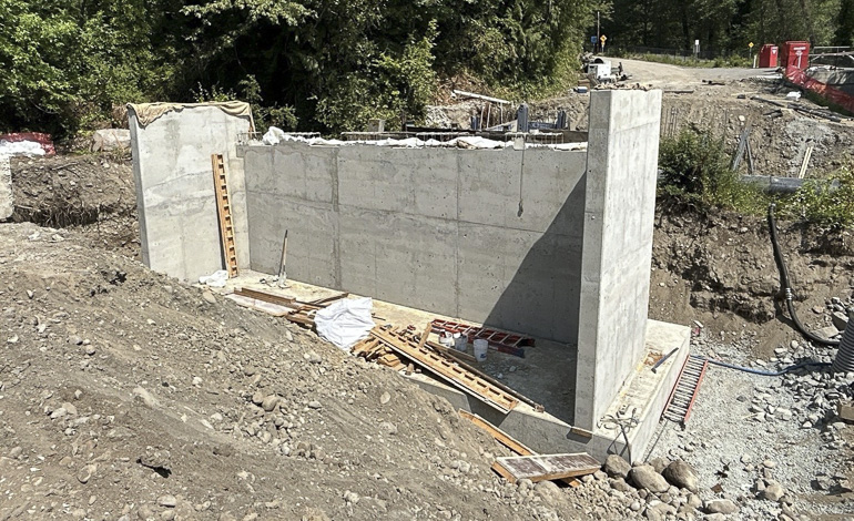 Concerete abutment wall under contruction