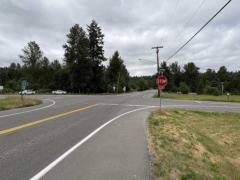 Crossroads with a 4 way stop.