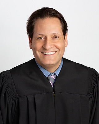 Photo of Judge Jason Holloway